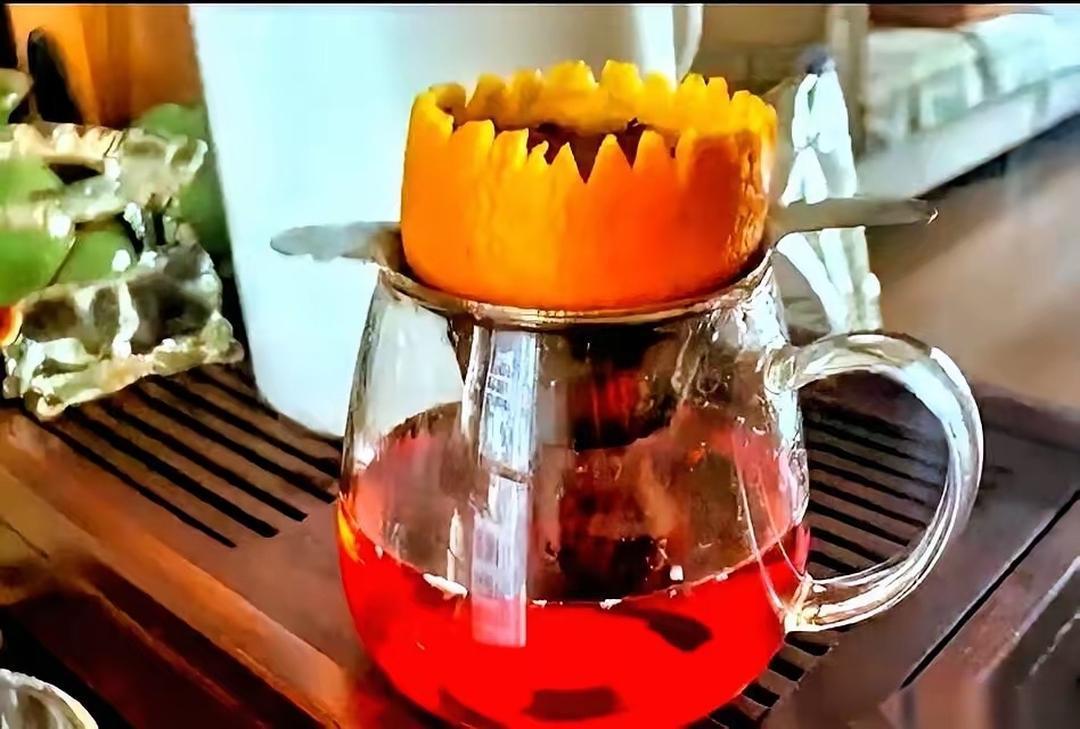 我真的越来越看不懂00后了，我邻居的儿子，02年的，今年23岁，今年的7月份，