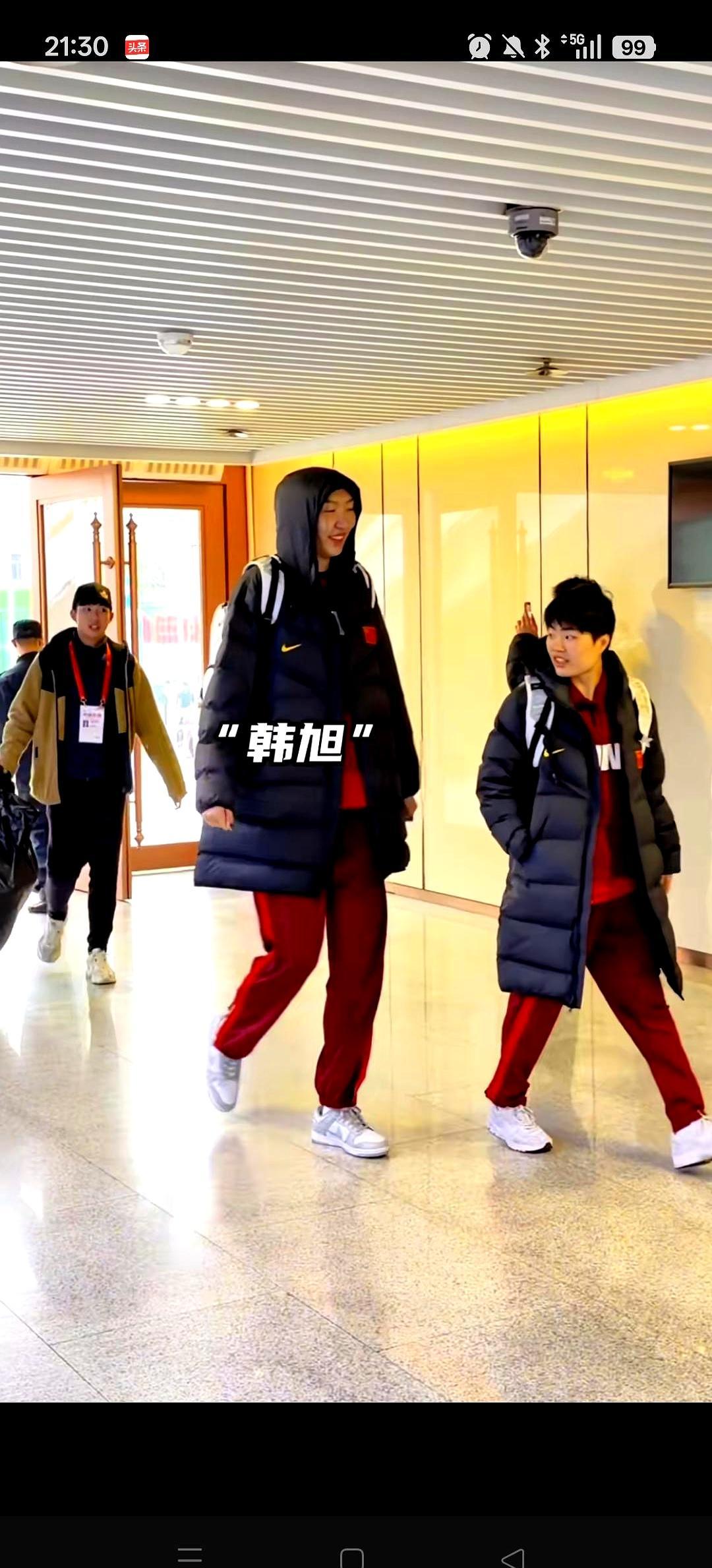 中国女篮现在的内线配置，已经把其他国家卷懵了。18岁的张子宇身高2米26追