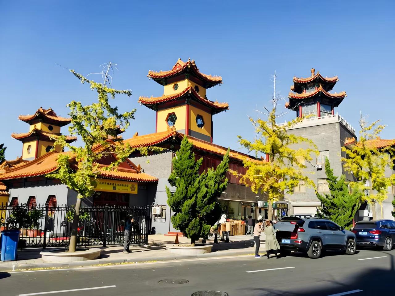 先有大直沽后有天津卫，今儿在荐福观音寺算把这老话的分量摸透了，红墙灰瓦里藏着的可