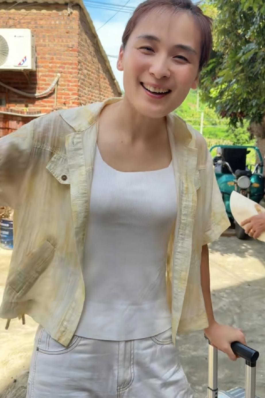 瑾汐去找厉怀远，这是无奈的选择，也是突破流言蜚语的最好选择。寡妇门