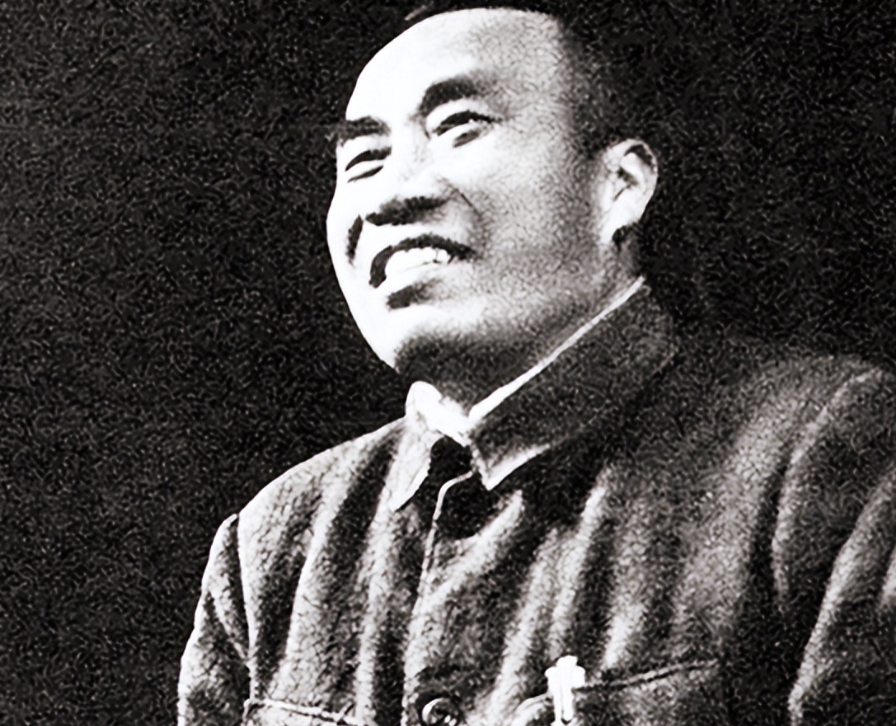 1965年，深夜，朱德正准备休息，突然一个电话打来，让他彻底慌了神。几分钟后