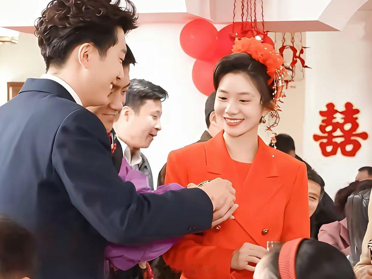 《主角》刘红兵和忆秦娥大婚，看哭了！刘红兵不顾家里所有人的反对，总算风风光光娶到