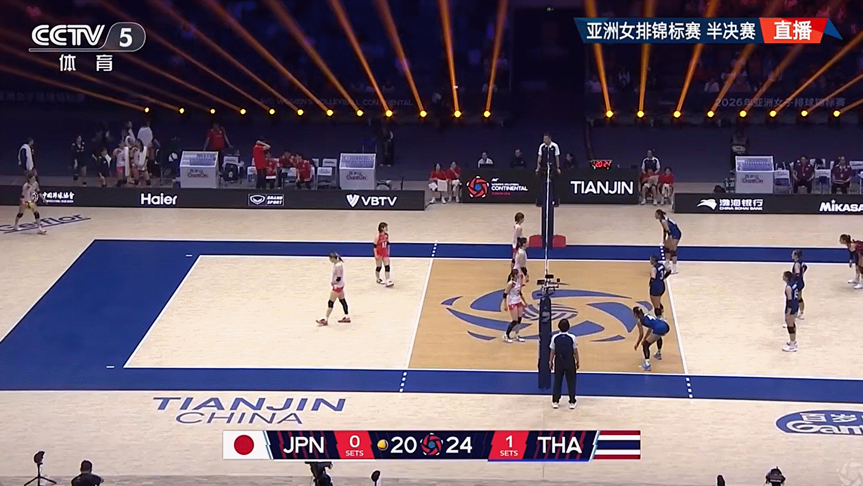 日本女排第二局自失送10分，前两局总共送了16分，泰女给了一定的压力，这就是“