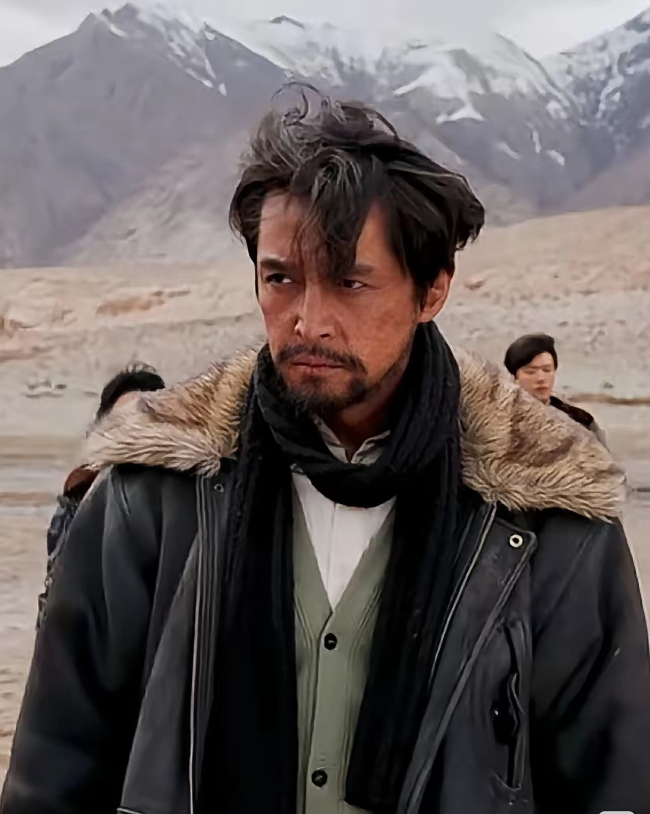 我发现胡歌的一个玄学，只要是胡歌的戏，不管是电影还是电视剧，最后他基本演啥都灵，