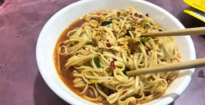 “太暖了！”安徽滁州，男子兼职网约车司机，突然接到一近800公里的大单，送一大哥