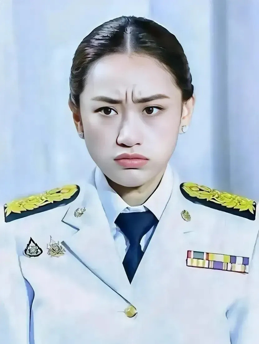 泰柬边境，突然变天了天呐！一觉醒来，泰柬边境直接“拉闸”