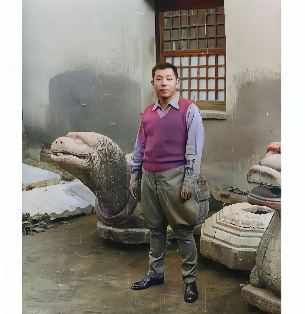 这不是电视剧里的演绎，也不是演员的扮演，而是1935年，34岁的张学良在西安留下