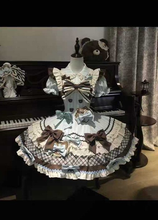 这一套配白色的袜子好一点还是棕色的