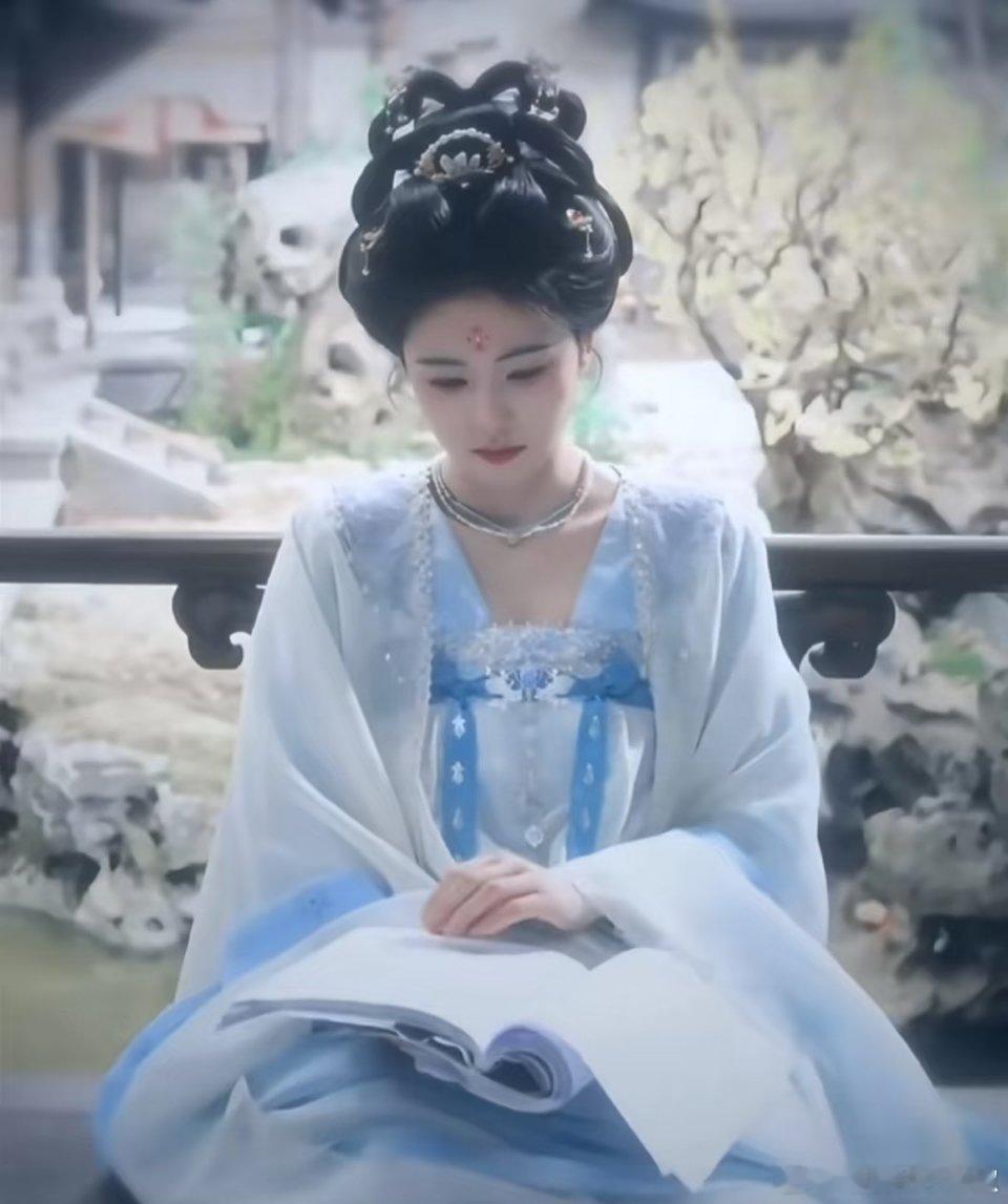 这个造型还阔以，服道化用心了​​​