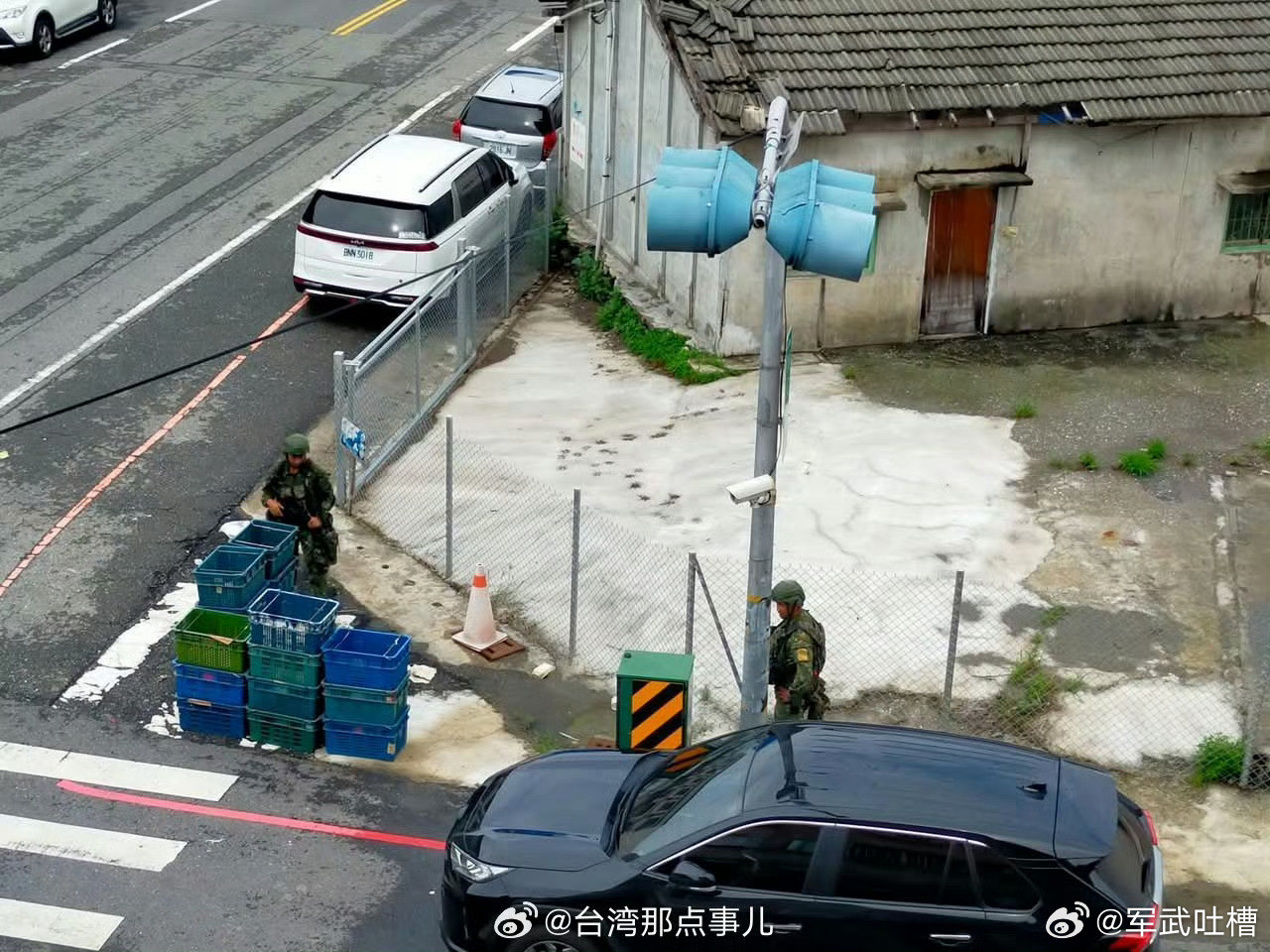 弯弯汉光41号演习中，用货篮子搭建的工事，相当牢固，肯定能挡住云爆弹​​​
