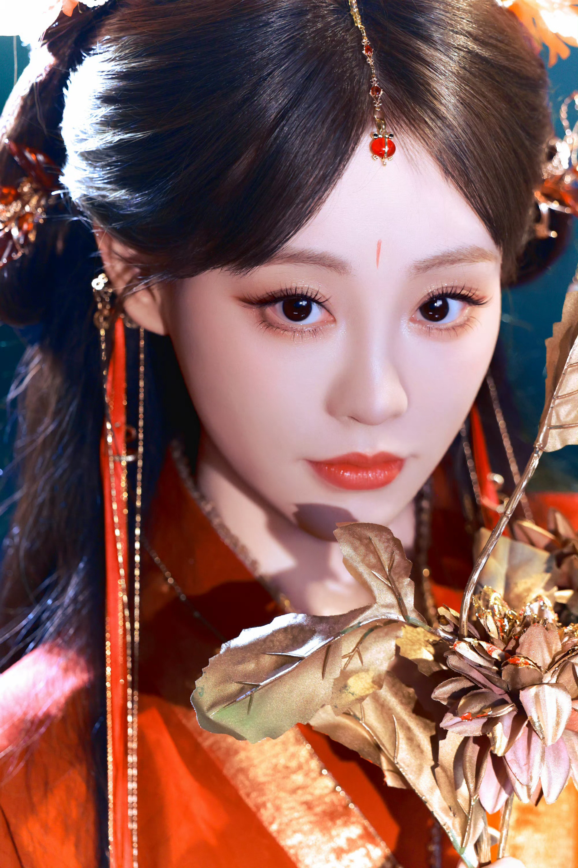 好大的一盏灯！！祝绪丹好美，想起来23年那套小锦鲤了​​​