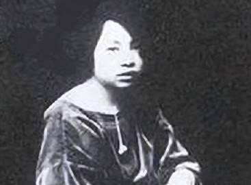 1928年，中央常委罗亦农被捕，朱德妻子贺治华赶紧向上级报告，怀疑内部出了叛徒。