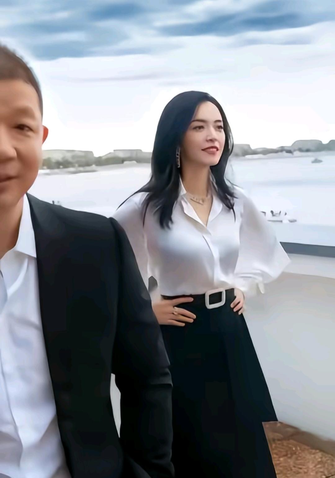 明星动不动就官宣，人民网看不下去了，事情的起因是，姚晨离婚发声明一事，在