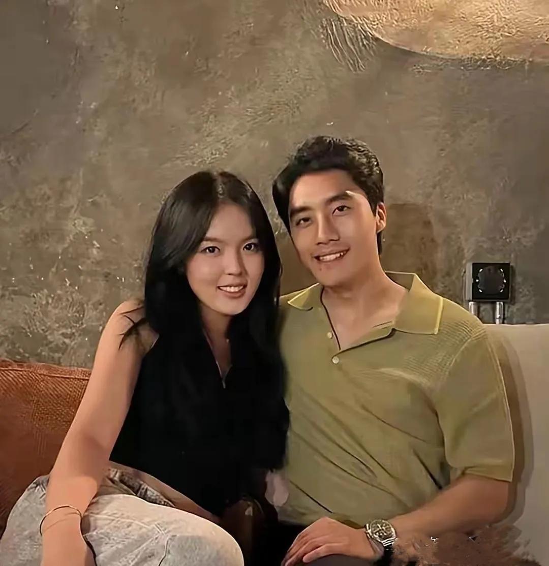 哈文女儿法图麦恋情曝光啦！23岁的她在社交平台大方秀恩爱，男友颜值超能打，浓