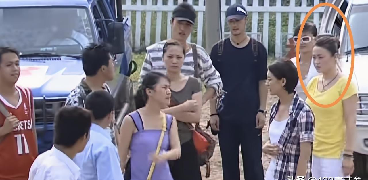 1.**蜥蜴脑优先**《乡村爱情》藏着个大秘密！白清明和杨晓燕竟然在第