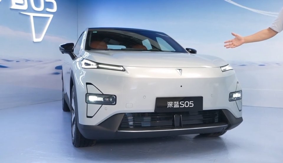 15万级纯电SUV怎样选？高性价比车型推荐这5款：1、比亚迪海狮06EV家用稳妥首选，参考裸车价14