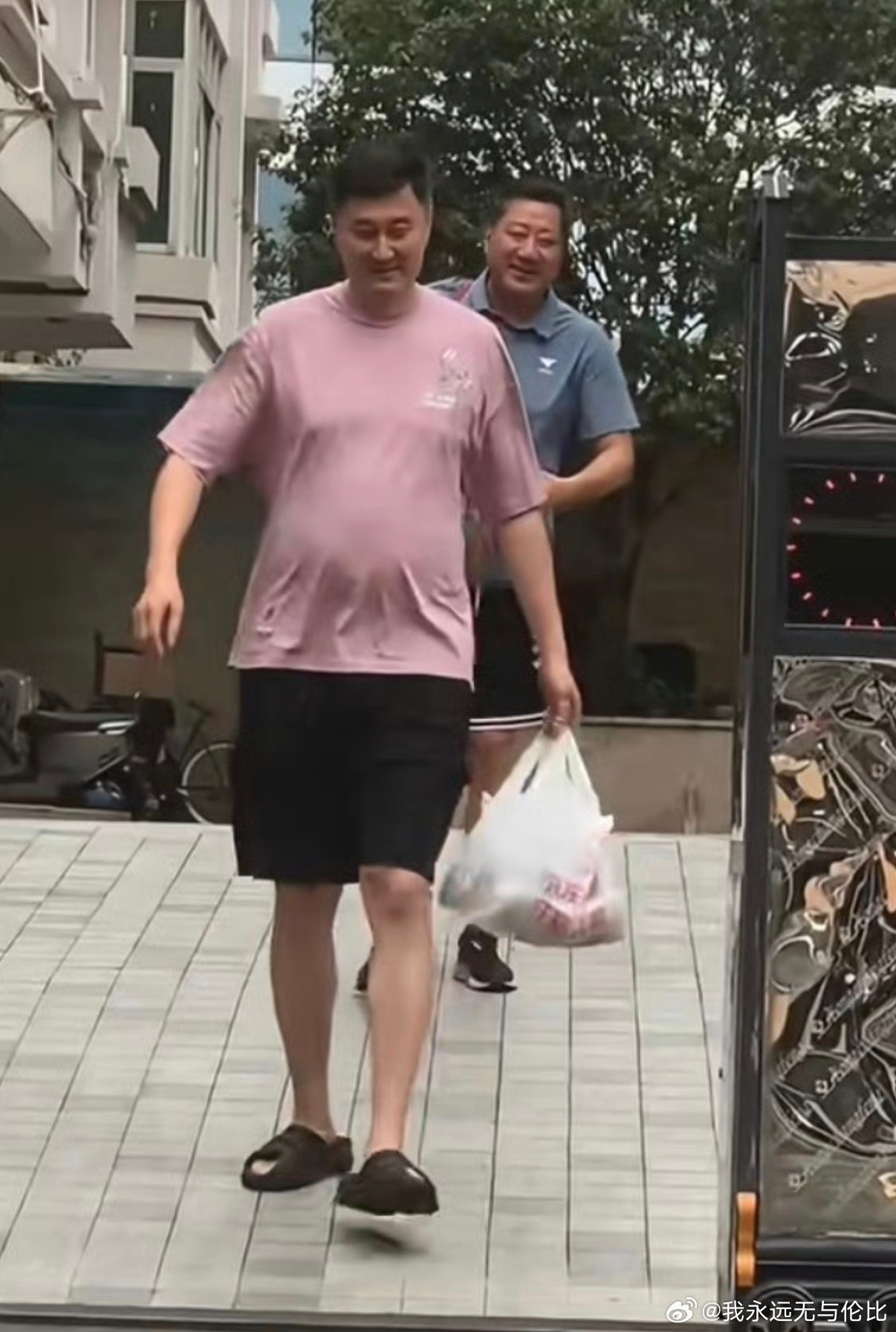 杜知道这肚子[捂脸哭][捂脸哭][捂脸哭]​​​