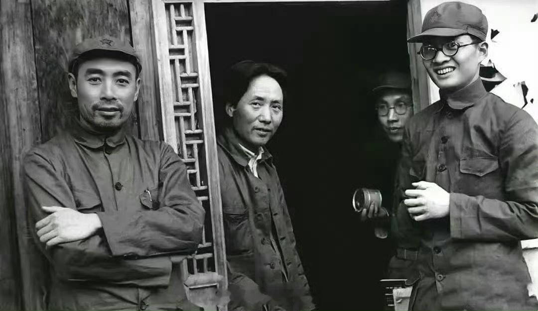 1935年，你告诉大家，毛主席会率领工农红军四渡赤水，甩掉蒋介石的重兵从四川到陕