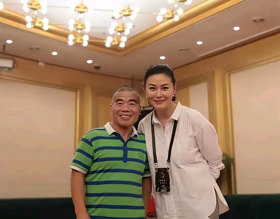 潘金莲的扮演者王思懿身高170厘米，武大郎的扮演者宋文华身高145厘米。一高一矮