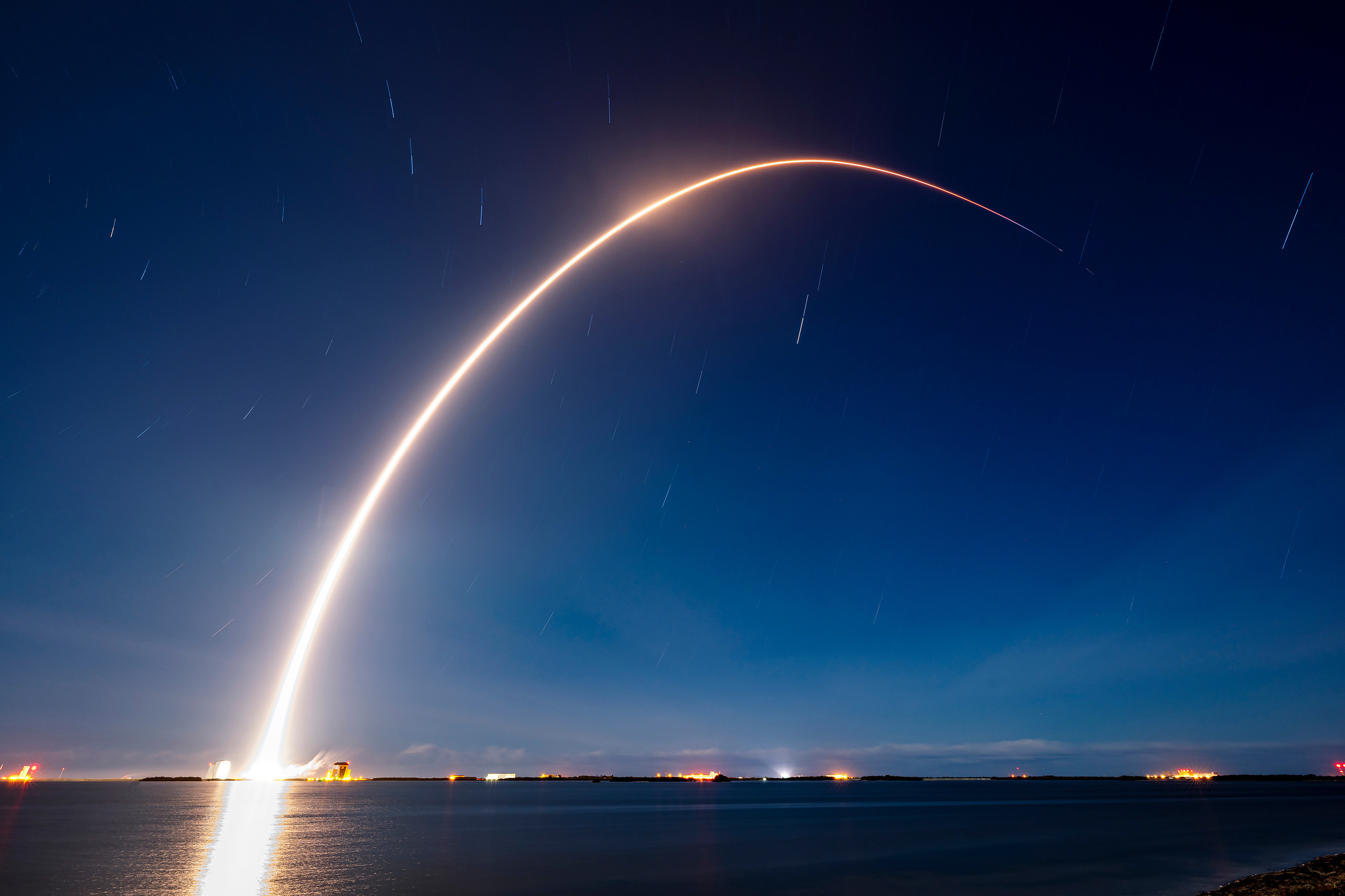 今天15:22，SpaceX在卡纳维拉尔太空军基地SLC-40，使用Falcon