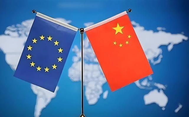 铁了心要“灭掉中国”？一股可怕力量到来了！以前大家总觉得美国是打压中国最凶的，动