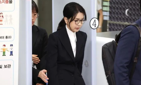 金建希的天塌了！韩国负责调查前总统尹锡悦夫人金建希相关案件的“金建希特检组”26