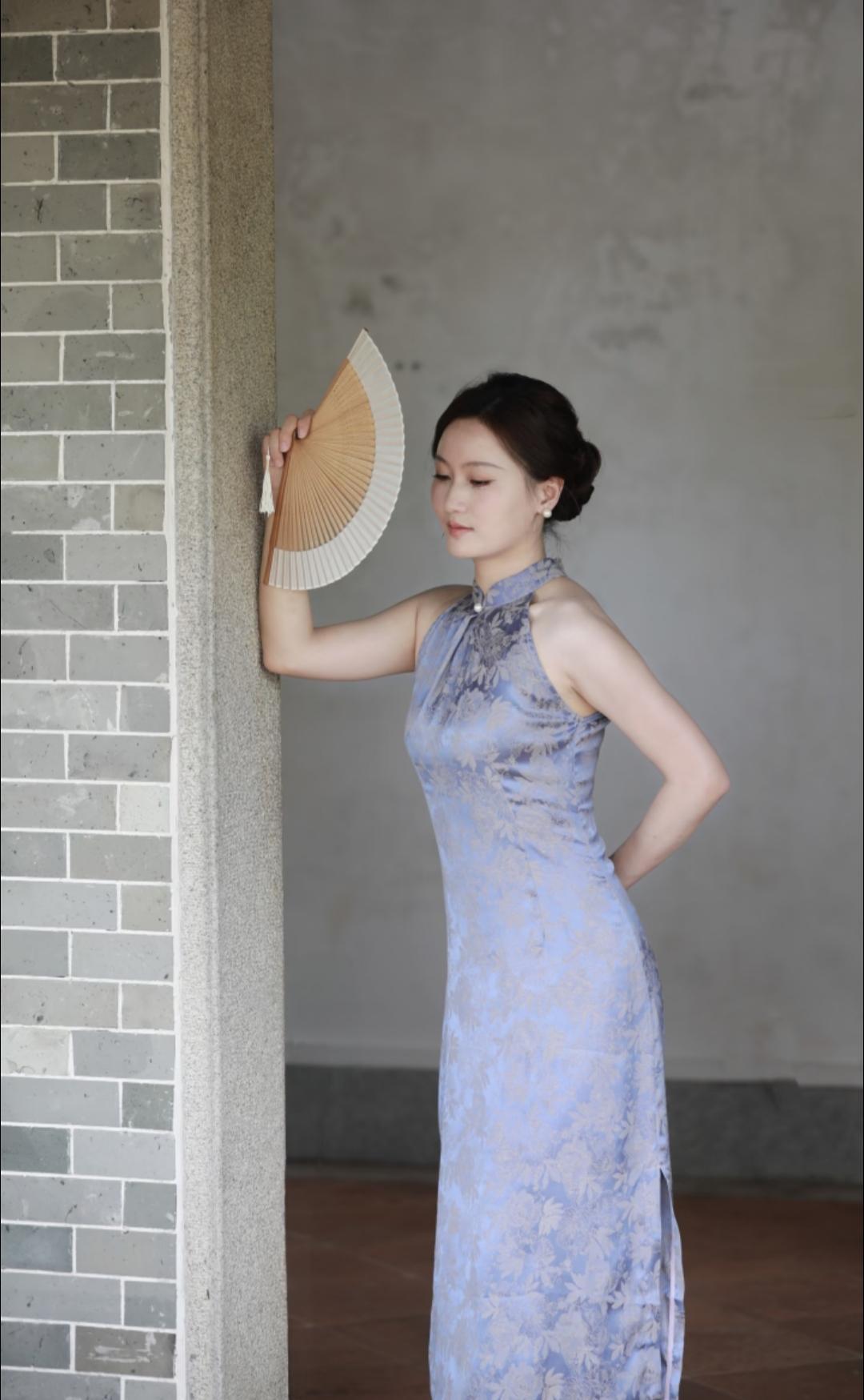 所有的努力，不是为了让别人觉得你了不起，而是为了能让自己打心里看得起自己。