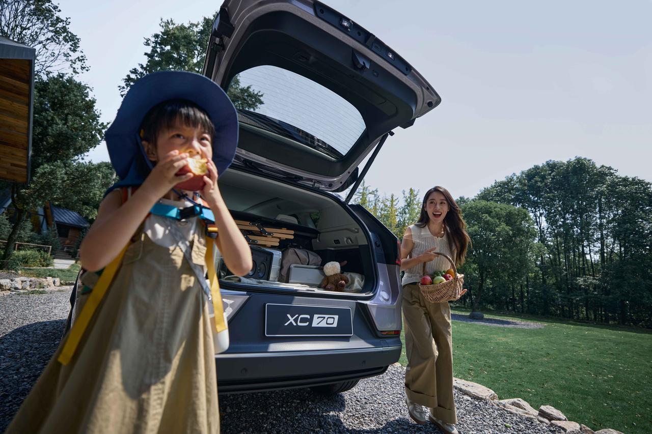 25万级买一台中大型豪华插混SUV，以前选择真不多。但沃尔沃在99周年之际，直接