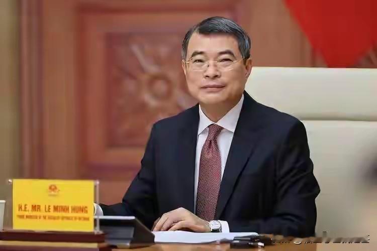 越南总理黎明兴现在做事要比越南前总理范明政要激进的多，为了完成既定的经济增长率，