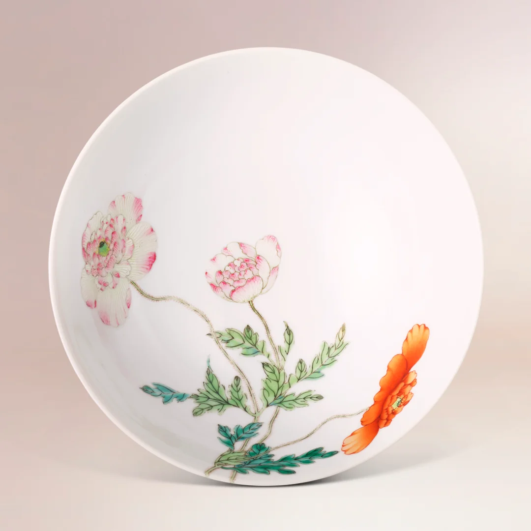 清雍正 洋彩過枝虞美人盌