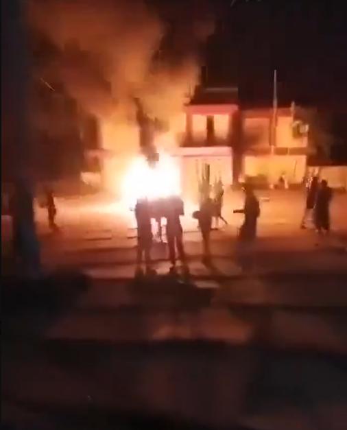 由于缺乏外汇和石油导致古巴内政危机，抗议活动进入第三天。岛上大面积停电，部分