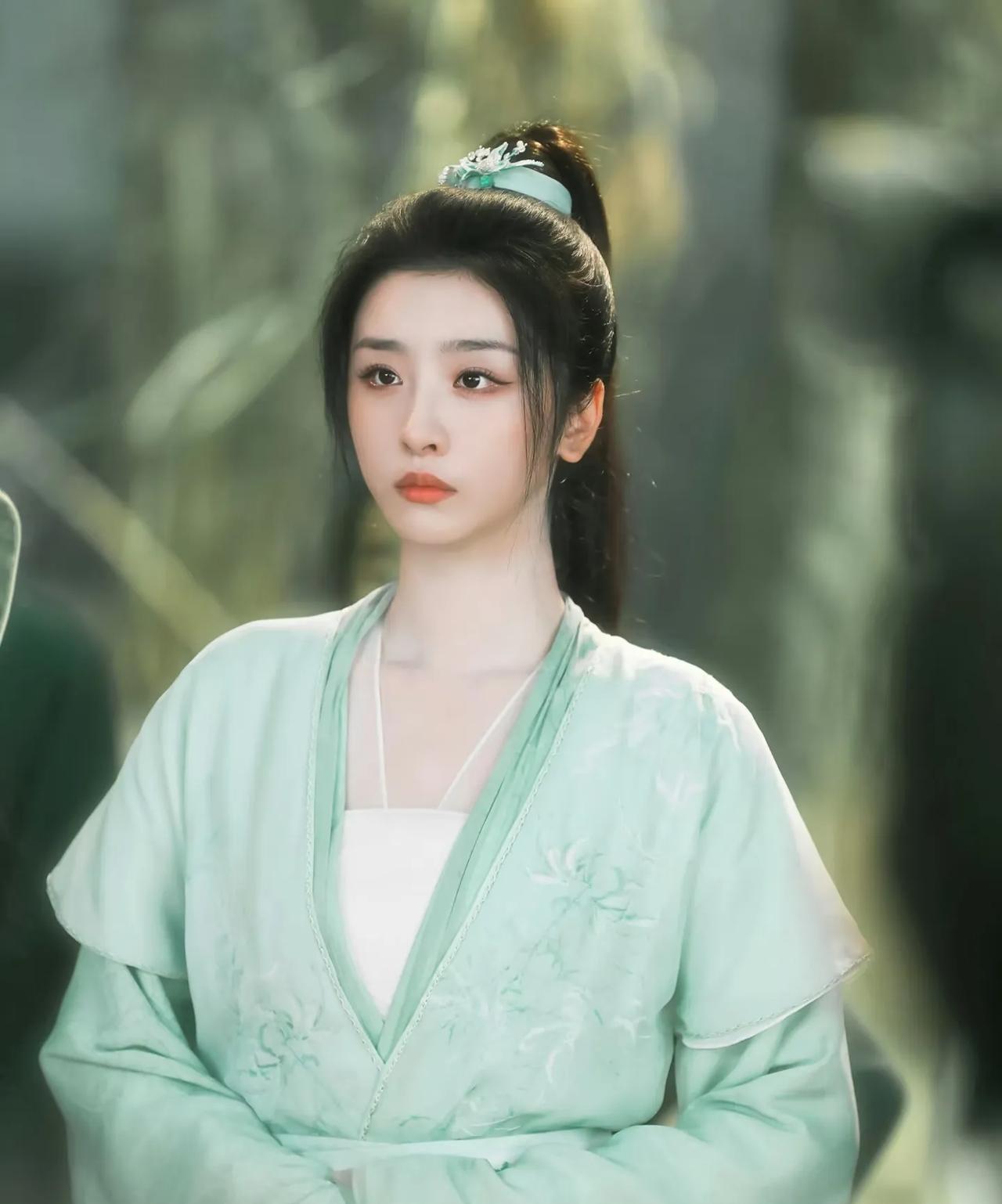 我就搞不懂《凡人修仙传》的导演这么爱搞笑女吗？倒不是说他选了金晨这个“刚性十足