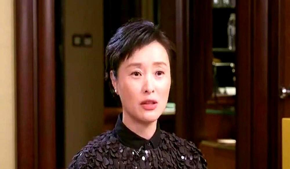 吴越不靠热搜活着。五页剧本，她能演出一生。推门三秒，磨了十七遍。别人抢戏，