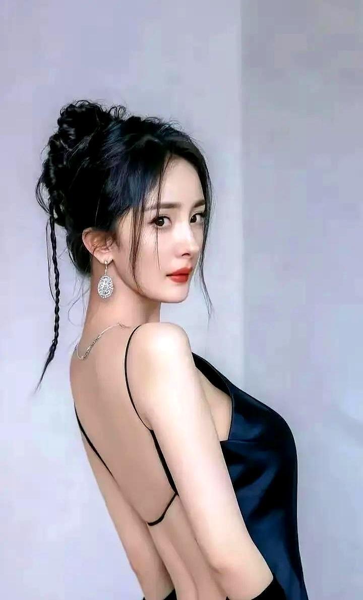 变胖，就是对自己不负责任。快40岁的人，体脂率压到18%，腰臀比0.79。