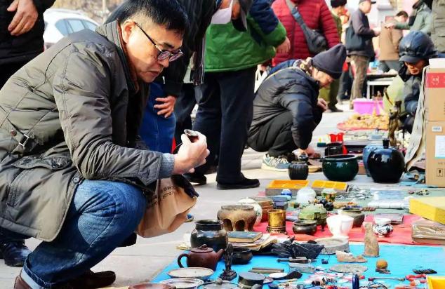 百万人血本无归，接盘侠彻底枯竭，年轻人为何不爱碰古玩了？如今一些大城市的古玩
