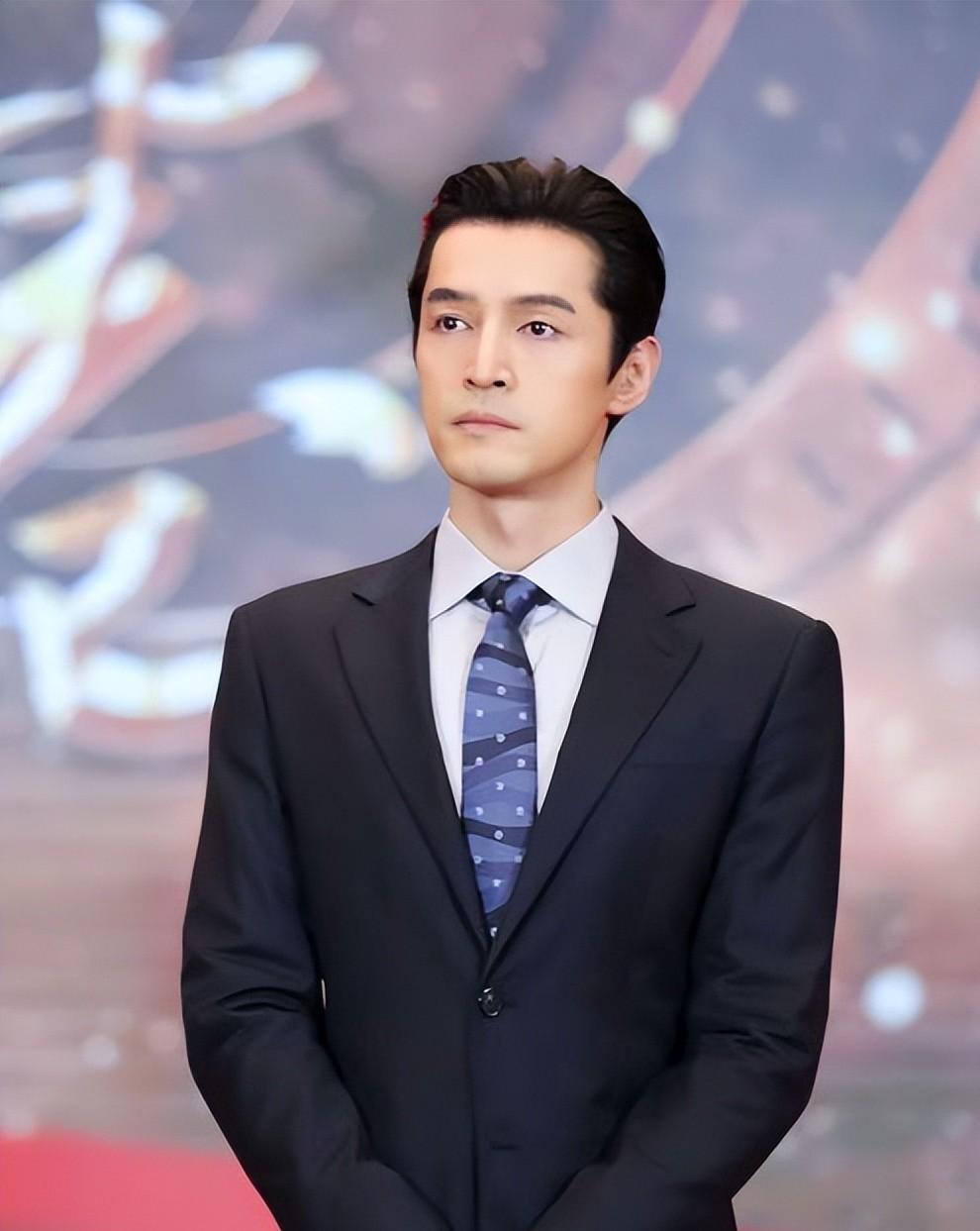 金鹰奖座位曝光！胡歌稳坐C位，杨紫票数第一却被挤到第二排，于和伟坐边上，这排位看懂的人沉默了​