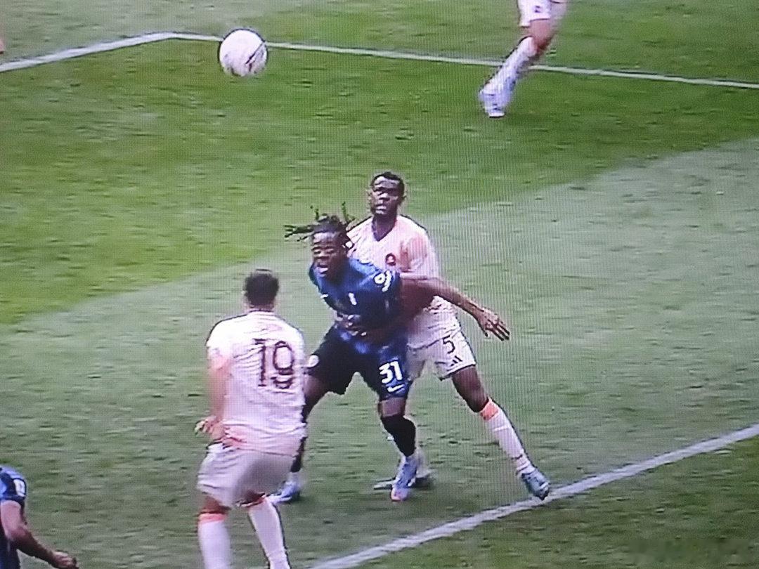 共和报：上赛季国际米兰对阵罗马的比赛正在接受调查一名证人告诉检察官VAR助理