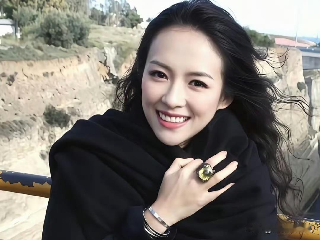 娱乐圈我最搞不懂的就是章子怡了不是她改变了自己的骨相，我不是她变胖了，而是她