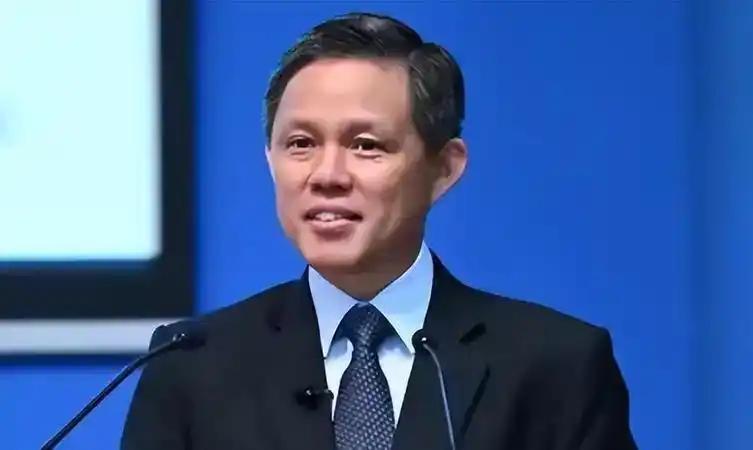 新加坡防长说着一口流利的中文，要求中国“以德服人”，有本事对美国说去。今年北京香
