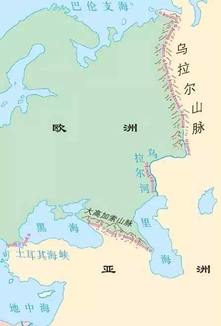 土耳其海峡(包括博斯普鲁斯海峡,马尔马拉海和达达尼尔海峡)把土耳其