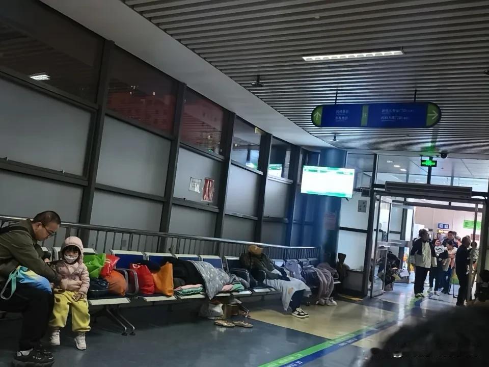 如何看懂巡视组,如何向巡视组反映问题,以及如何借助巡视组的力量依法维权。记住,巡