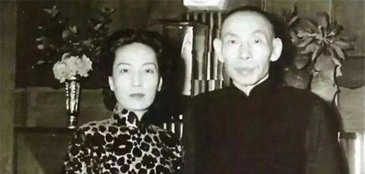 1930年，杜月笙的发妻沈月英，和表哥私会，云雨过后，她含泪嘱咐表哥：“你今天晚