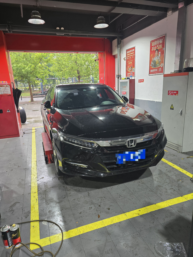 10代雅阁更换轮胎上周把原厂4条优科豪马V551V更换成雷神静悦PRO（我家邻