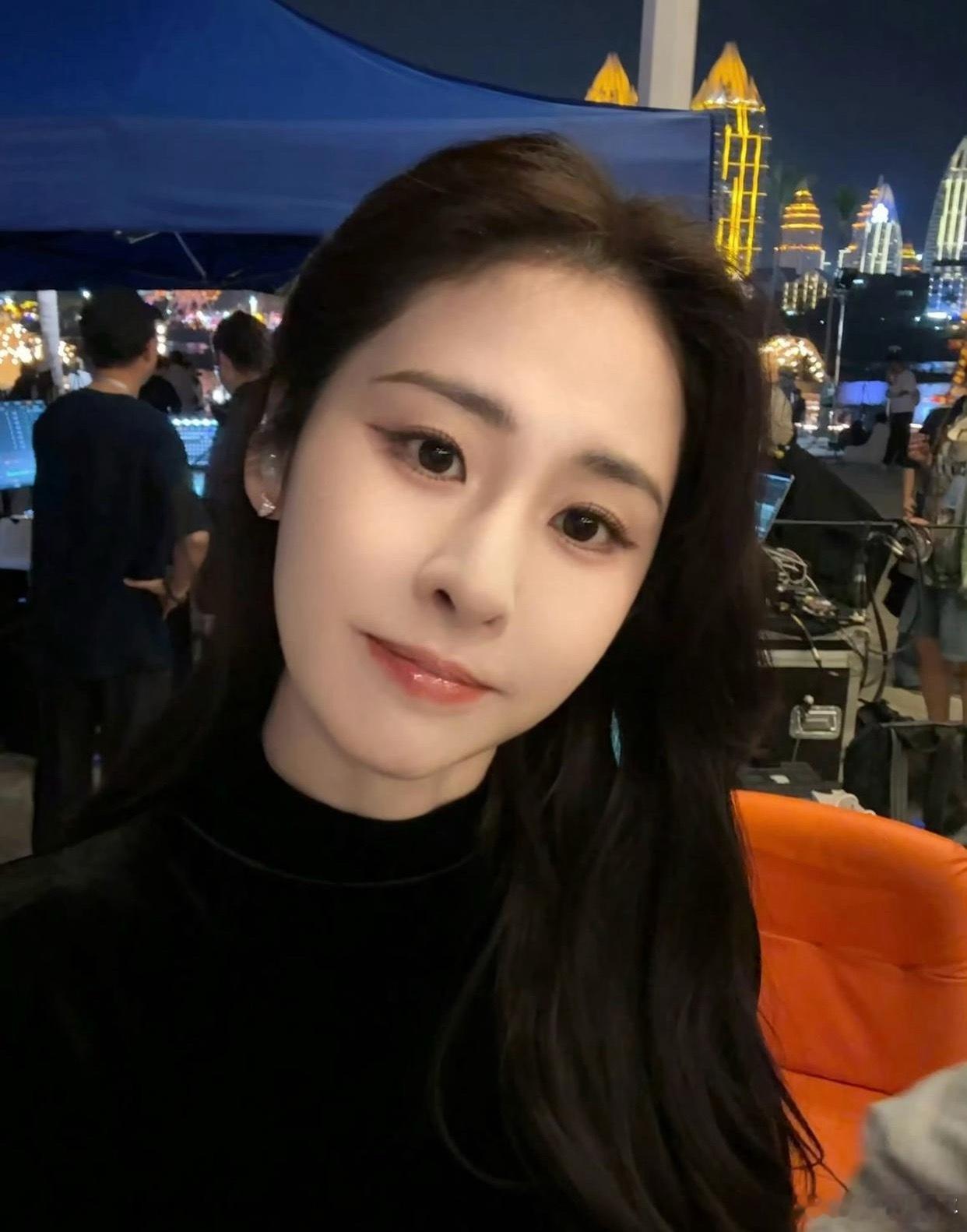 1.俞灏明王晓晨经过看心理医生被拍事件之后又闹了分手，俞灏明对于狗仔后续爆料的王