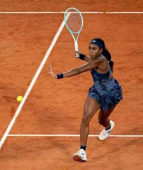 《福布斯》（Forbes）2025年12月17日发布2025全球收入最高5