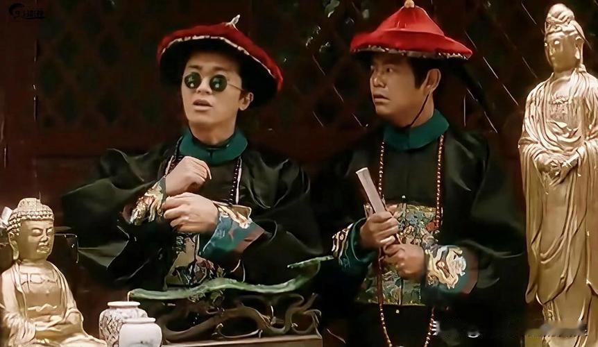 鹿鼎记中多隆被韦小宝砍了一刀，为何多隆不怀疑韦小宝有问题向上面揭发他？因为韦