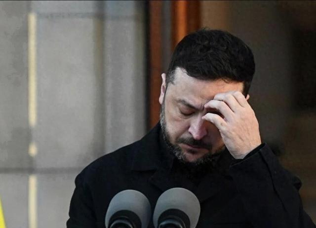 等俄乌打完仗，80万大军，谁养？泽连斯基把话挑明了：我们养不起。所以呢？所以他希