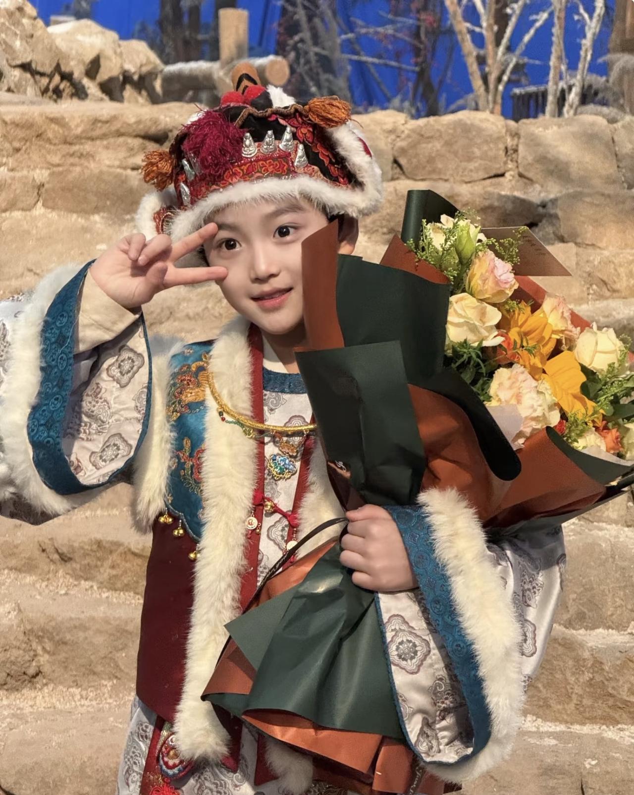 《逐玉》俞宝儿是谢征的连襟，承德太子的孙子，宁娘未来的夫婿，穿越者俞浅浅的儿子，