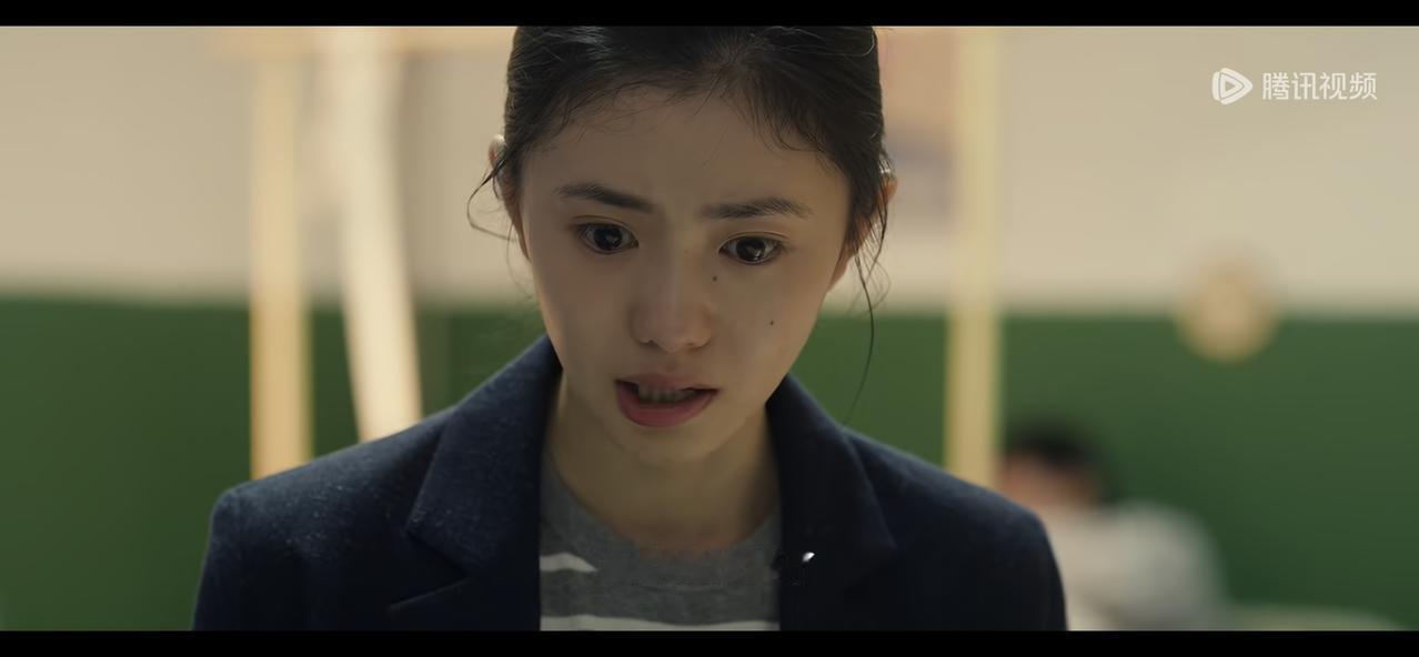 《主角》刘红兵跳楼，易青娥慌了，一边抹眼泪一边往医院跑，进了病房后见床上躺着一个