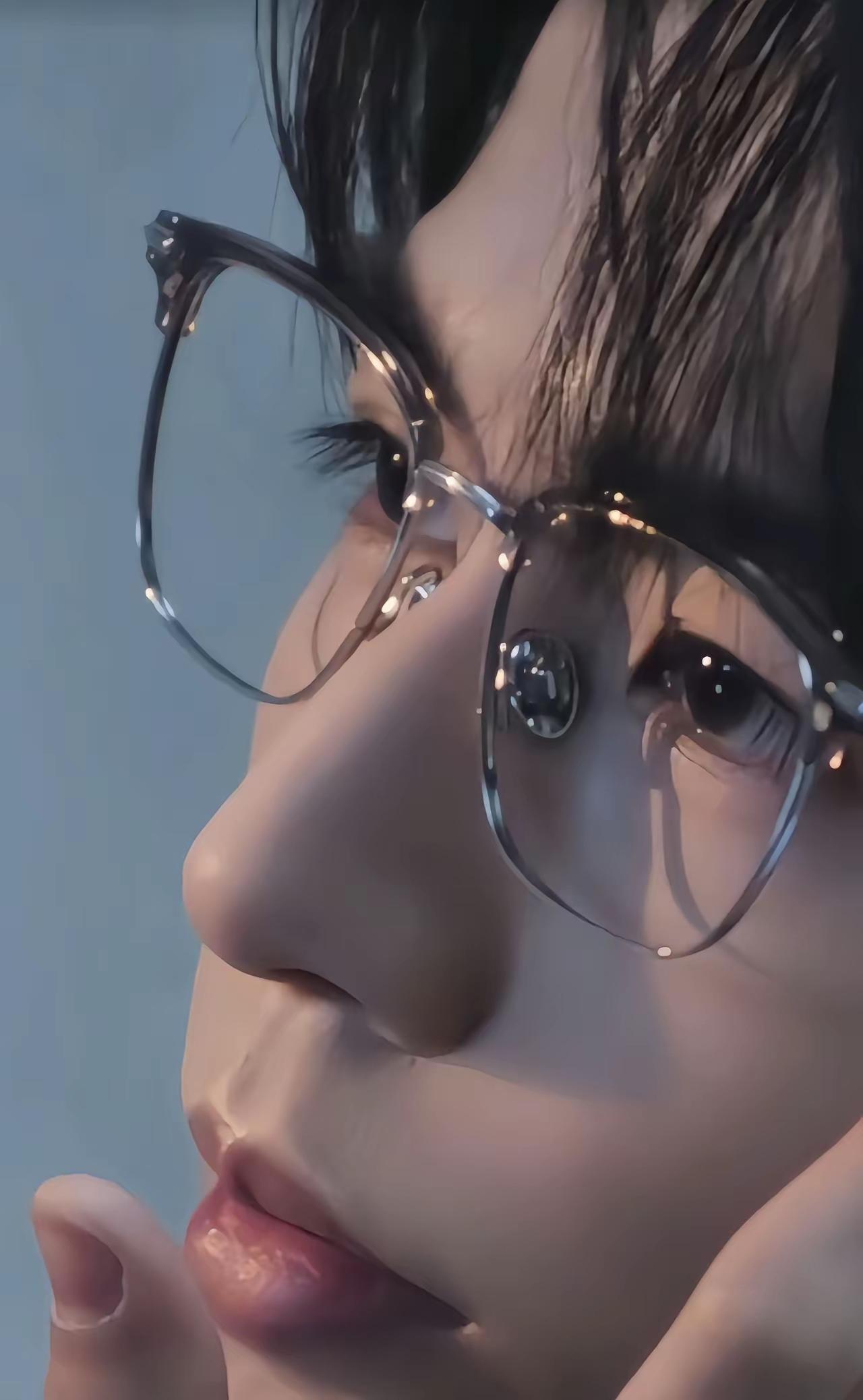 张凌赫说实话他的优势就是身高颜值反正一般演戏目前一般和任嘉伦成毅比起来